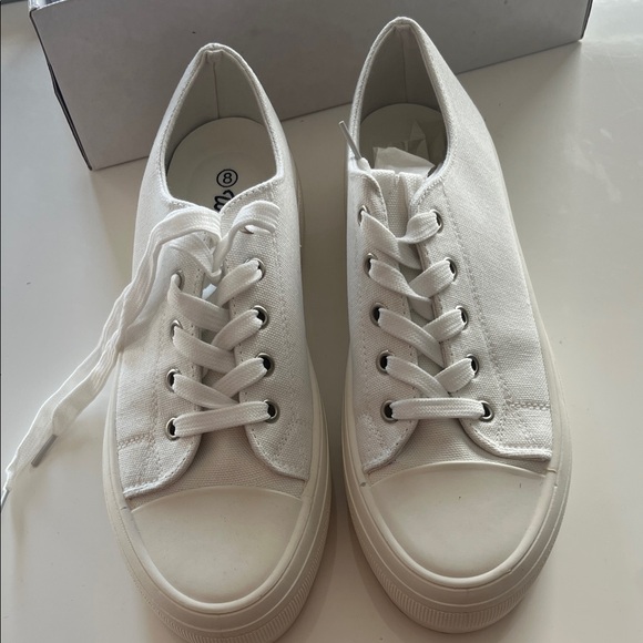 Classic White Canvas Platform Sneakers - Picture 3 of 6